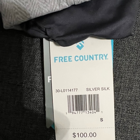 Woman’s jacket - Picture 15 of 15